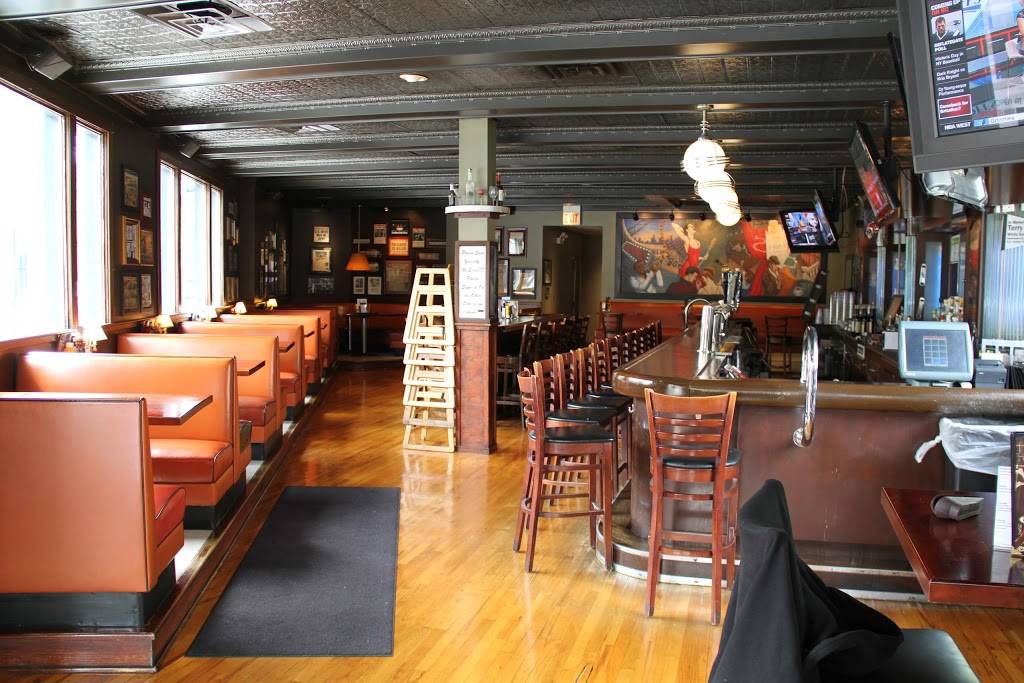 Daily Bar & Grill | restaurant | 4560 N Lincoln Ave, Chicago, IL 60625, USA | 7735616198 OR +1 773-561-6198