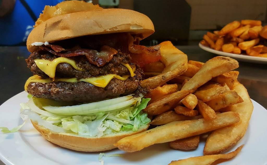 Clock Fine Foods | restaurant | 7613 Augusta Rd, Piedmont, SC 29673, USA | 8644228474 OR +1 864-422-8474