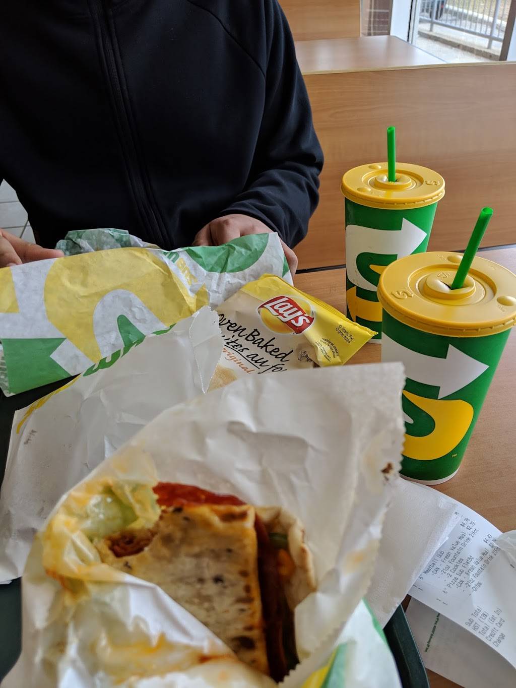 Subway | restaurant | 495 Main St. S Shoppers World (Parking Lot, Unit # P1, Brampton, ON L6Y 1N6, Canada | 9054556525 OR +1 905-455-6525