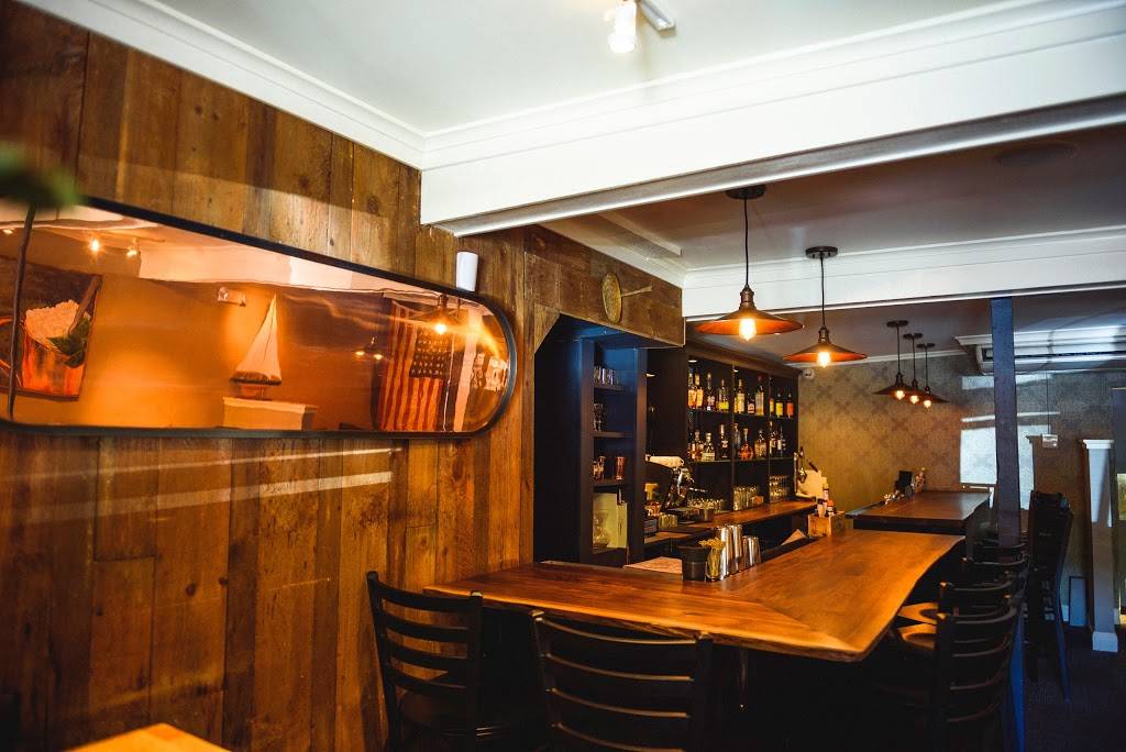 Statesman Tavern | restaurant | 31 State St, Bristol, RI 02809, USA | 4013965115 OR +1 401-396-5115