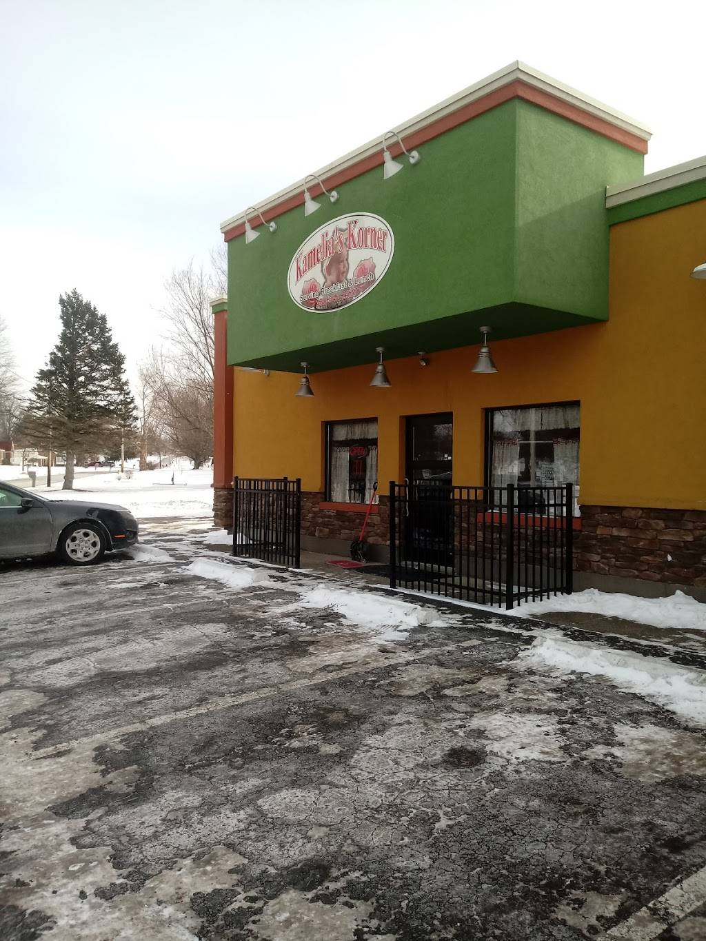 Kamelias Korner | restaurant | 8, Sycamore Dr, New Middletown, OH 44442, USA | 3305422527 OR +1 330-542-2527