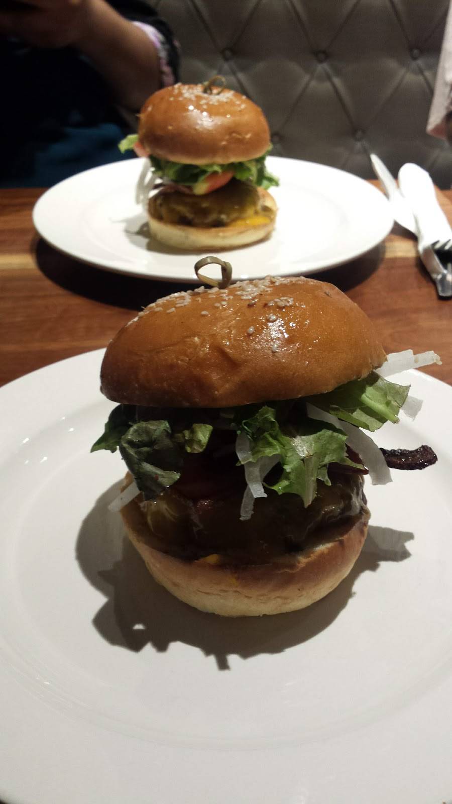 Robinia Courtyard | restaurant | 829 E Washington Ave, Madison, WI 53703, USA | 6084780181 OR +1 608-478-0181