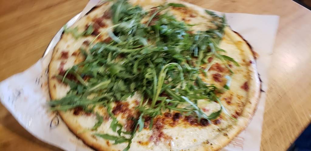 Blaze Pizza | meal takeaway | 7122 Cermak Rd, Berwyn, IL 60402, USA | 7082706058 OR +1 708-270-6058