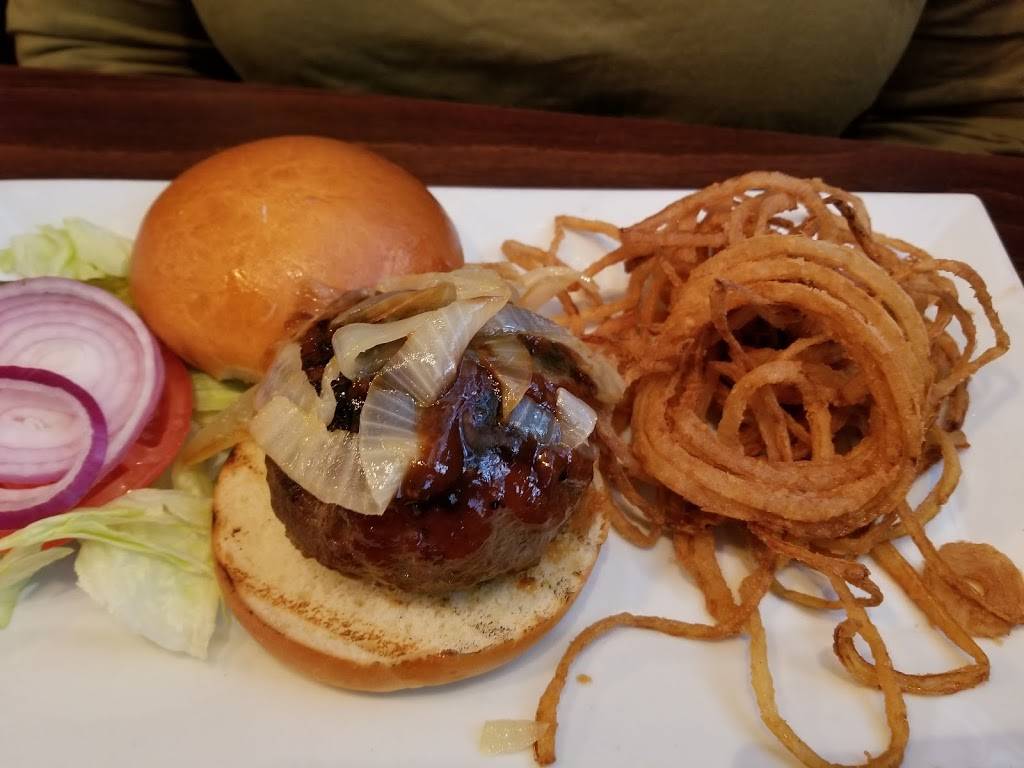 Gourmet Burger Bistro | restaurant | 5 Mill Creek Rd, Port Jefferson, NY 11777, USA | 6314034033 OR +1 631-403-4033