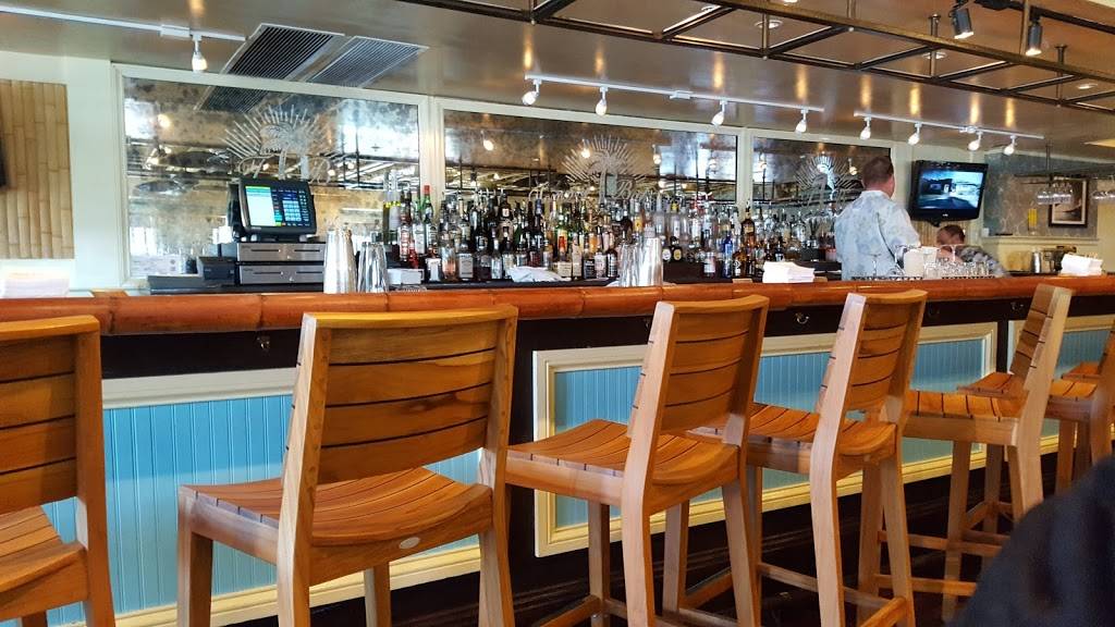 Tommy Bahama Restaurant, Bar & Store | restaurant | 300 John Ringling Blvd, Sarasota, FL 34236, USA | 9413882888 OR +1 941-388-2888