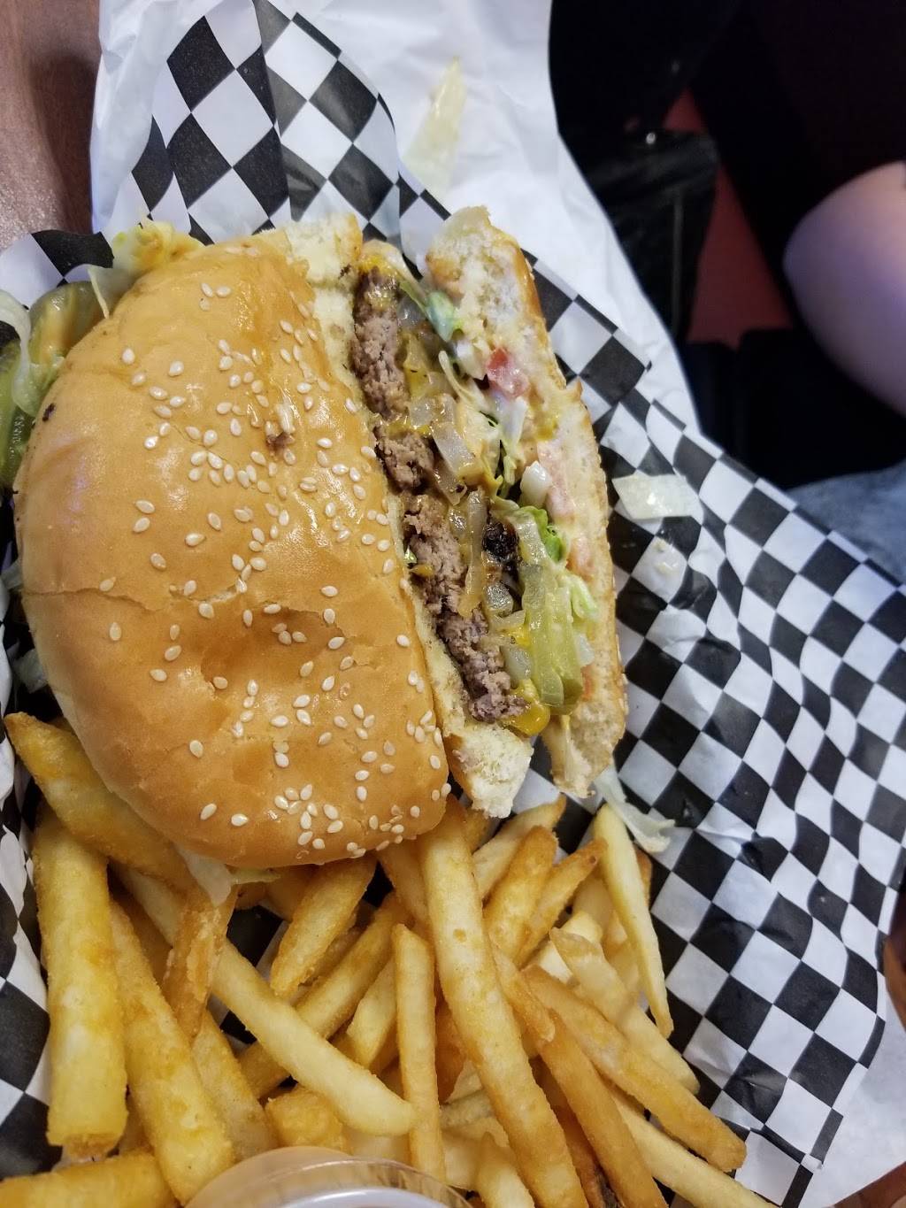 Big Daddys | restaurant | 9915 224th St E, Graham, WA 98338, USA | 2538758636 OR +1 253-875-8636