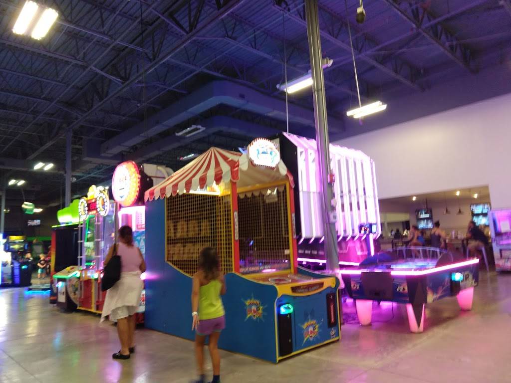 Bravoz Entertainment Center | restaurant | 14985 Old St Augustine Rd, Jacksonville, FL 32258, USA | 9043000070 OR +1 904-300-0070