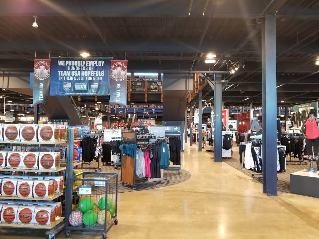 Streets of Woodfield | shopping mall | 601 N Martingale Rd, Schaumburg, IL 60173, USA | 6309547300 OR +1 630-954-7300