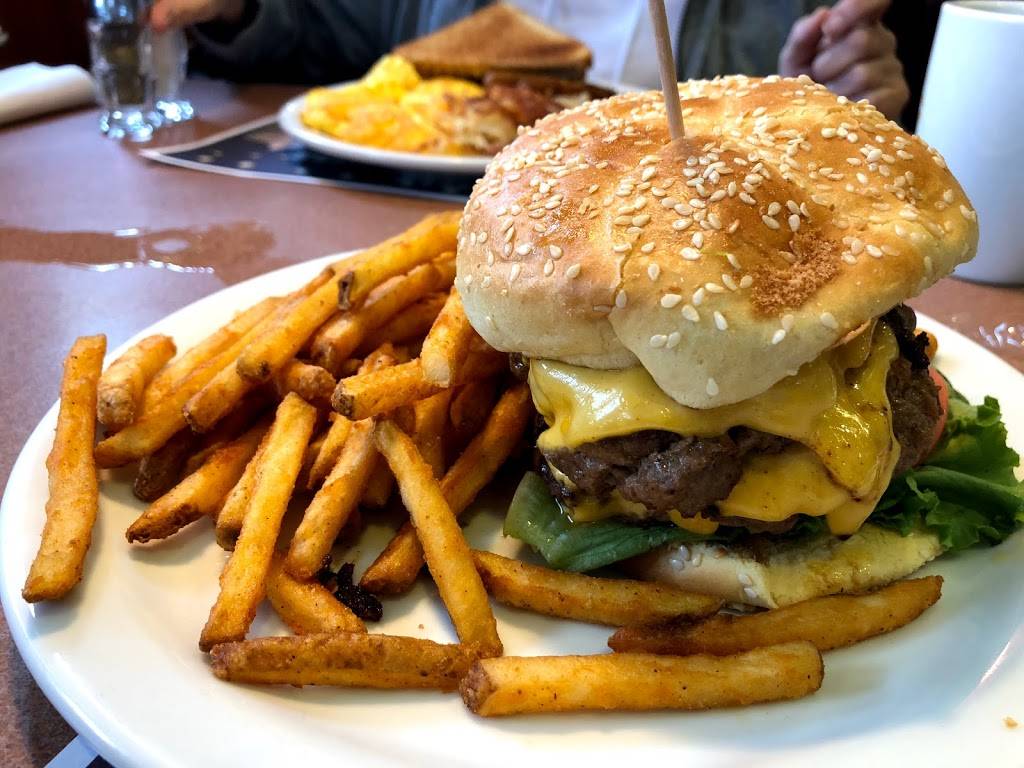 Dennys | restaurant | 255 Centereach Mall, Centereach, NY 11720, USA | 6315803838 OR +1 631-580-3838