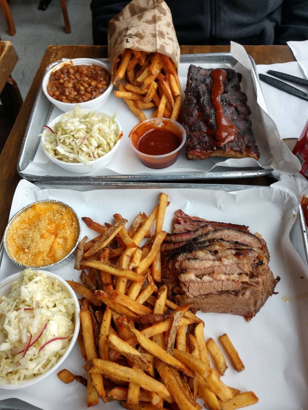 Smoque BBQ | restaurant | 3800 N Pulaski Rd, Chicago, IL 60641, USA | 7735457427 OR +1 773-545-7427