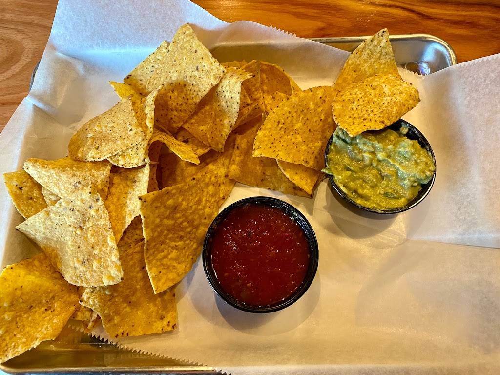 El macho Taco | restaurant | 1017 Century Dr, Edwardsville, IL 62025, USA | 6183075128 OR +1 618-307-5128