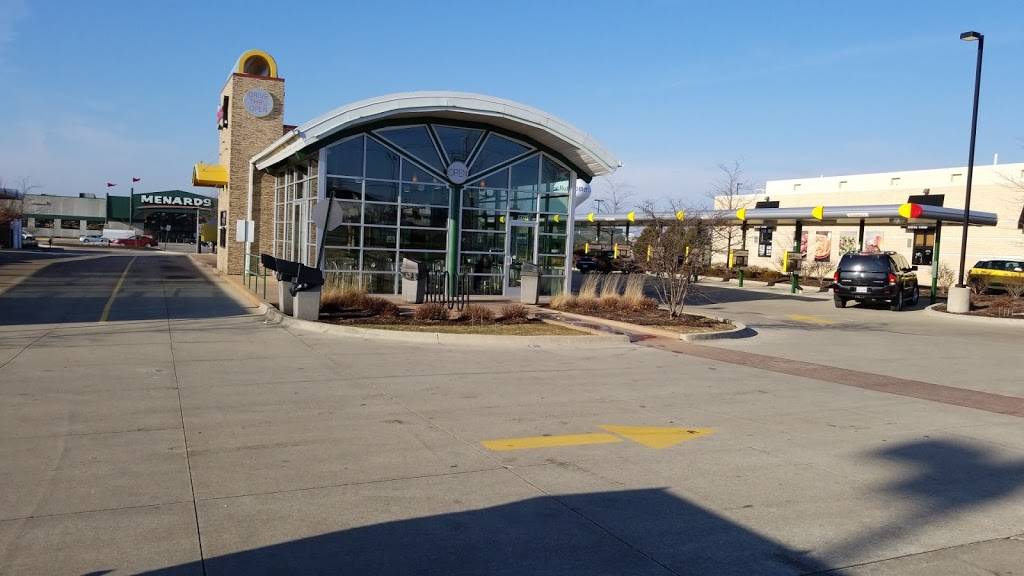 Sonic Drive-In | restaurant | 1220 Ogden Ave, Montgomery, IL 60538, USA | 6308206811 OR +1 630-820-6811