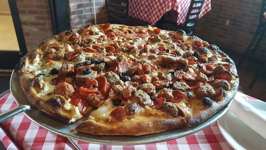Grimaldis Pizzeria | restaurant | 20 Waterway Ave #100, The Woodlands, TX 77380, USA | 2814653500 OR +1 281-465-3500