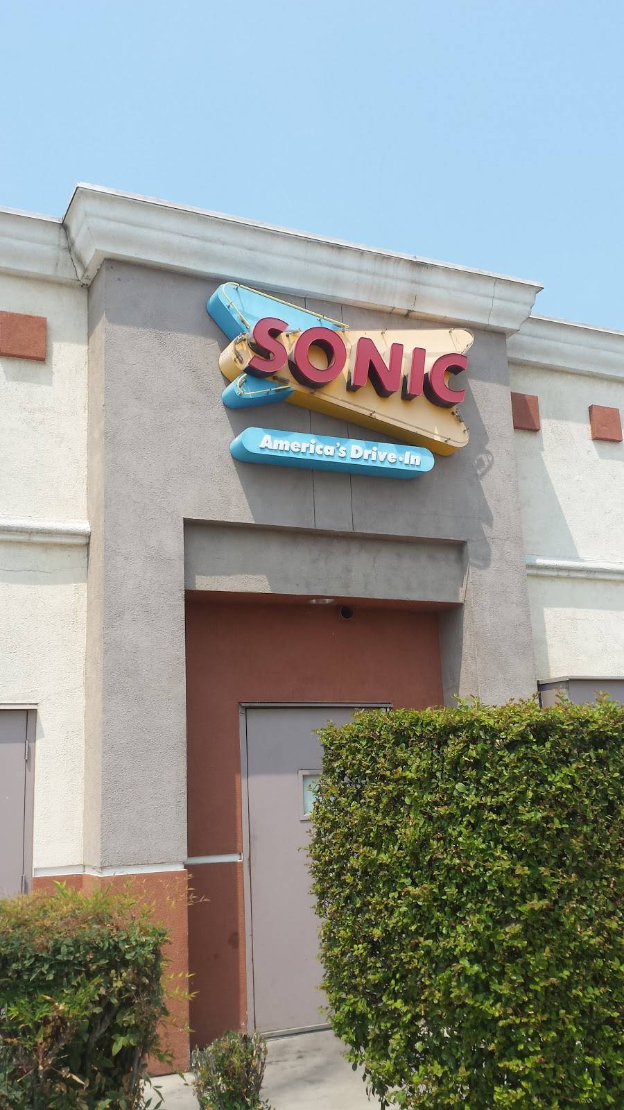 Sonic Drive-In | restaurant | 3400 W Monte Vista Ave, Turlock, CA 95380, USA | 2096326161 OR +1 209-632-6161
