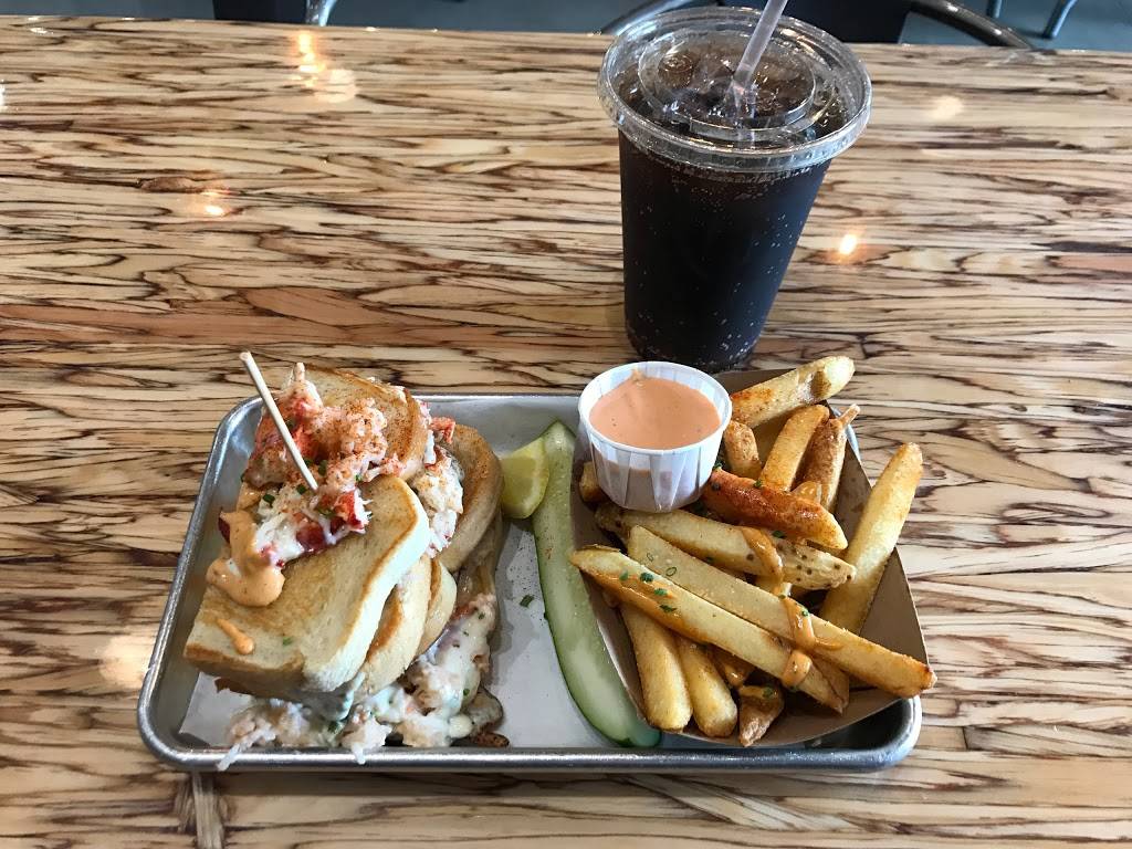 Slapfish | restaurant | 3320 Digital Dr, Lehi, UT 84043, USA | 3854554110 OR +1 385-455-4110