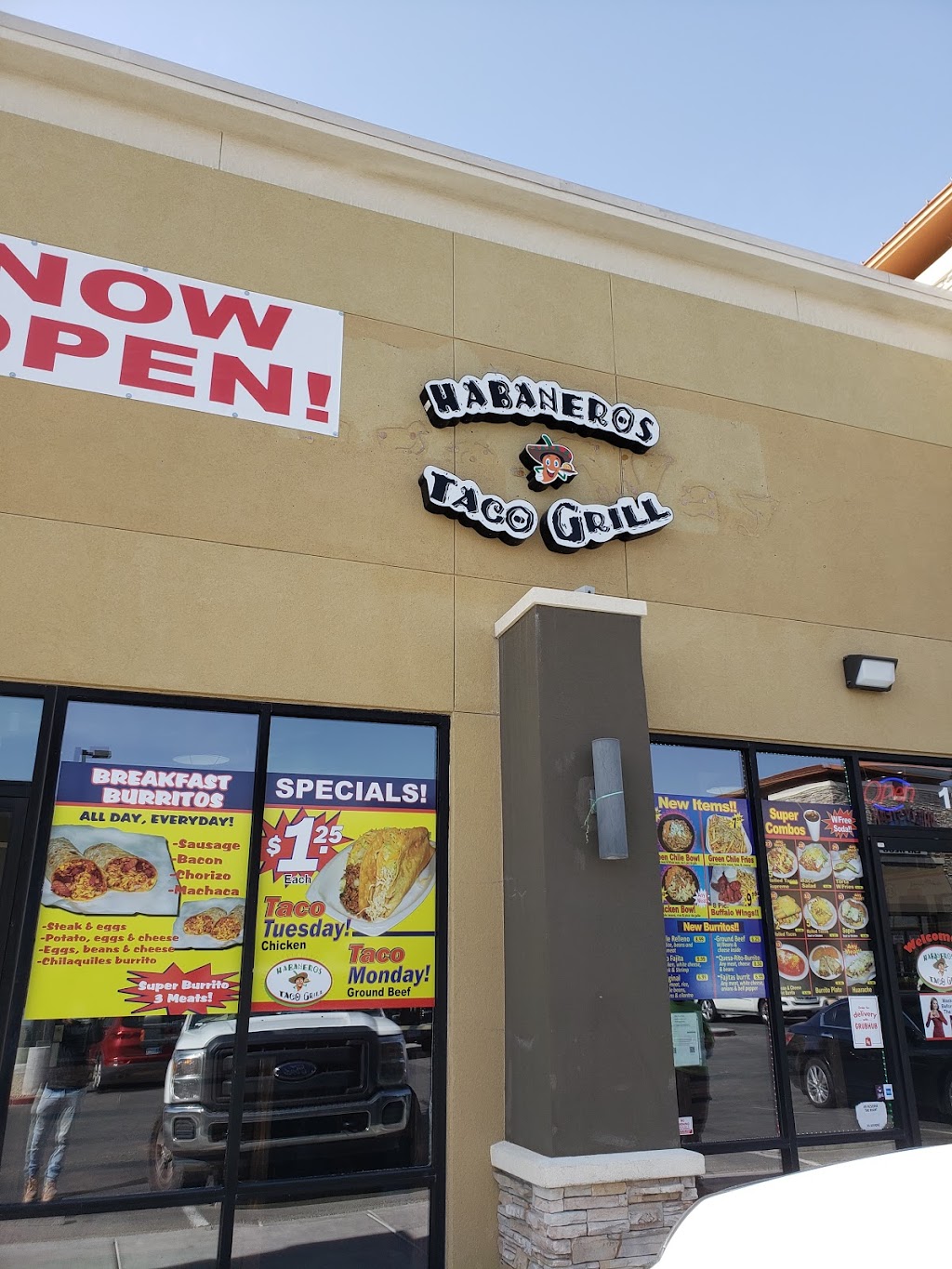 Habaneros Taco Grill #8 | restaurant | 6410 N Durango Dr #110, Las Vegas, NV 89149, USA | 7024625730 OR +1 702-462-5730