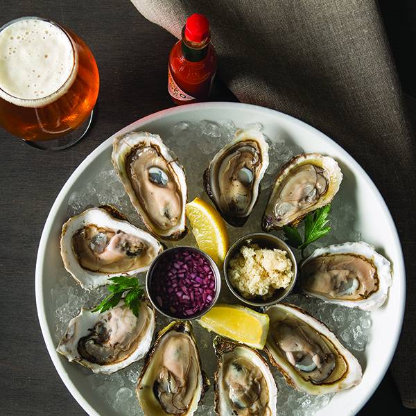 Avenue Club and The Bubble Up Bar | restaurant | 1128 E Washington Ave, Madison, WI 53703, USA | 6082576877 OR +1 608-257-6877