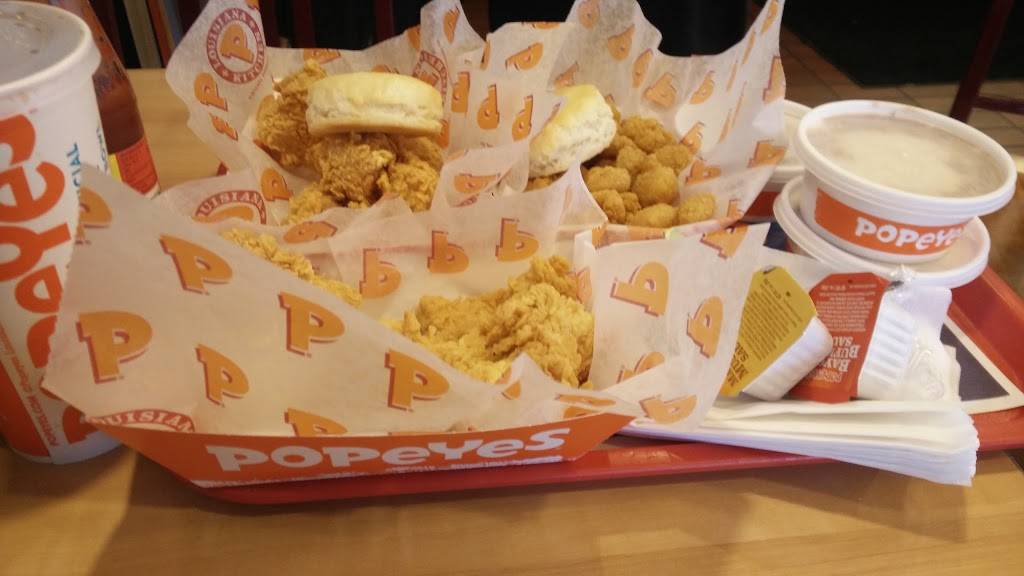 Popeyes Louisiana Kitchen | restaurant | 6321 N Lincoln Ave, Chicago, IL 60659, USA | 7735888282 OR +1 773-588-8282