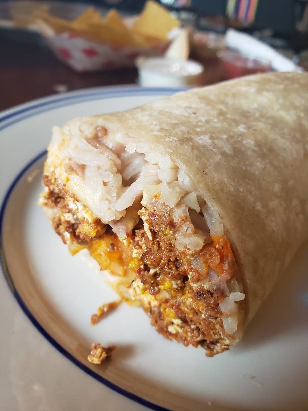 3 Hermanos Taqueria | restaurant | 900 Sterling Pkwy, Lincoln, CA 95648, USA | 9162539107 OR +1 916-253-9107