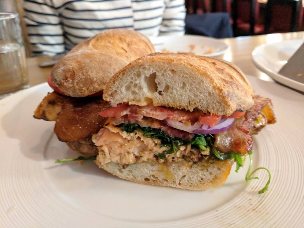 Boulevard Seafood Company | restaurant | 49 W Main St, Somerville, NJ 08876, USA | 9087223300 OR +1 908-722-3300