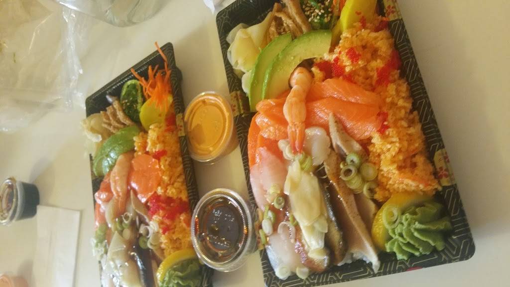 Goong Sushi Restaurant | restaurant | 6700 Chemin de la Côte-des-Neiges, Montréal, QC H3S 2B2, Canada | 5143401004 OR +1 514-340-1004