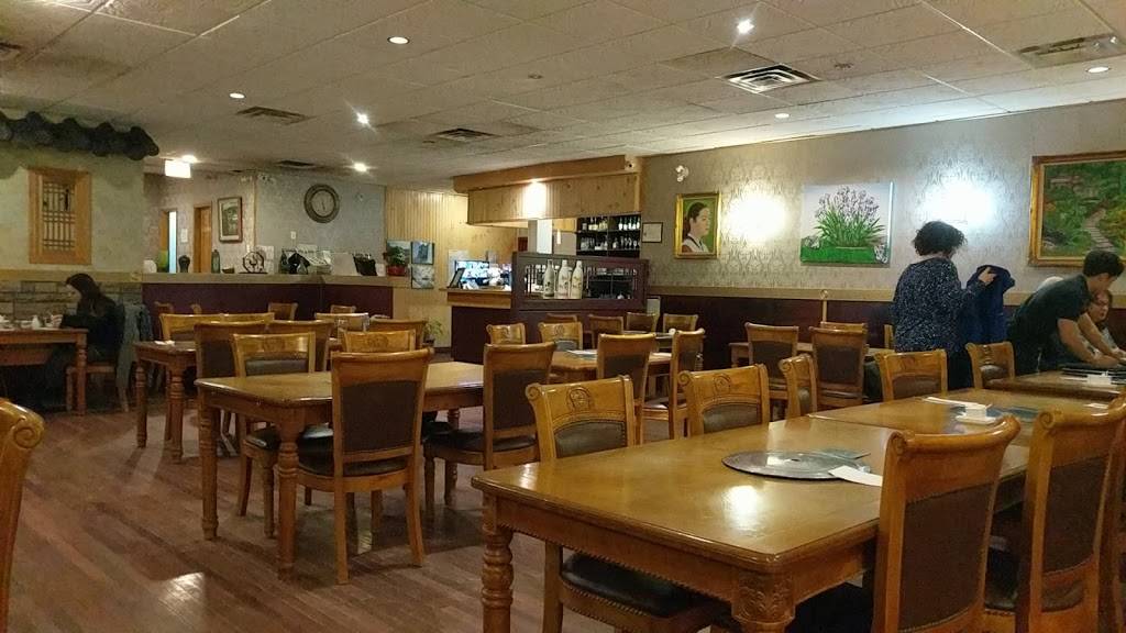 Korean Palace Restaurant | restaurant | 610 Somerset St W, Ottawa, ON K1R 5K4, Canada | 6133213911 OR +1 613-321-3911