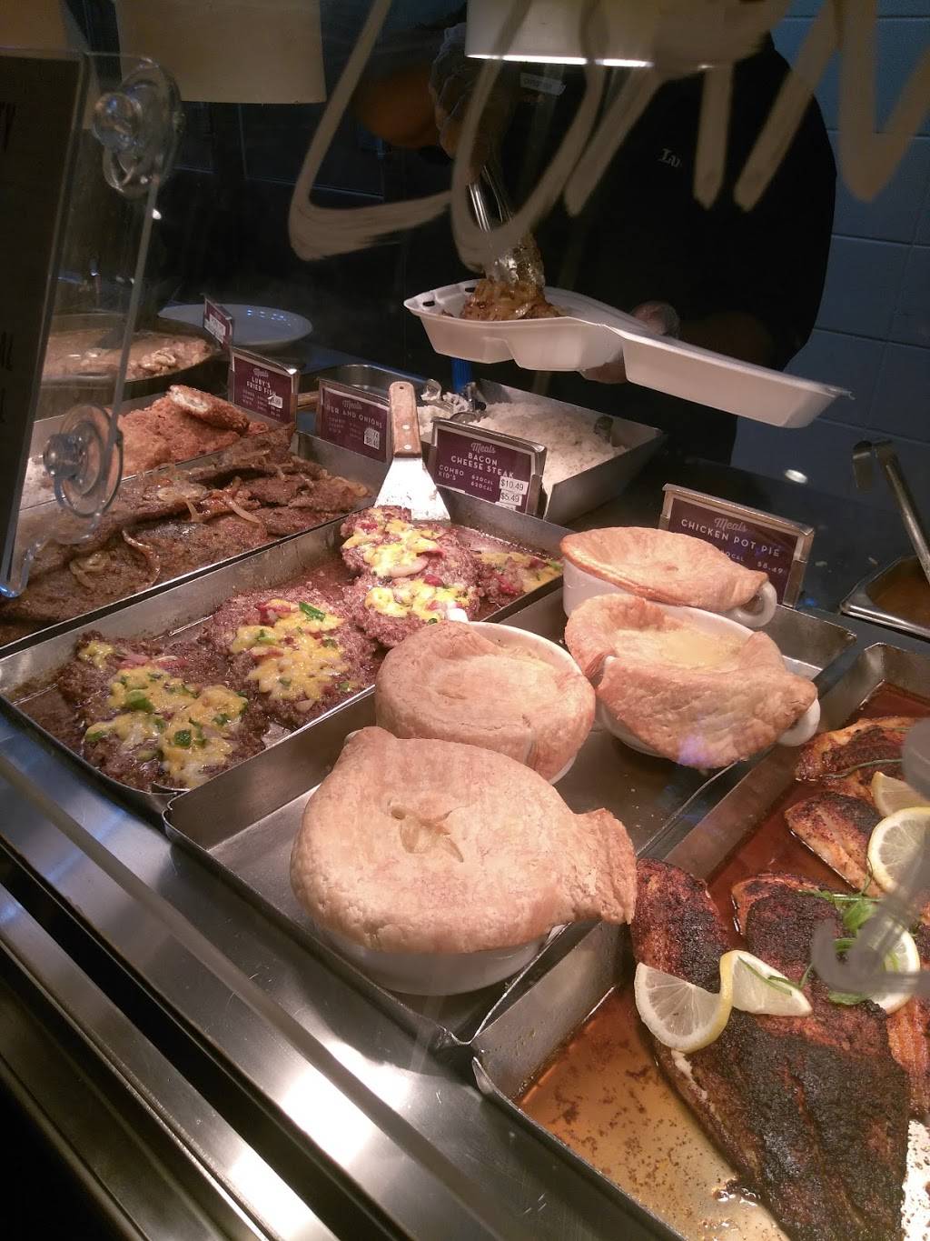 Lubys | restaurant | 2400 S MacGregor Way, Houston, TX 77021, USA | 7137471913 OR +1 713-747-1913