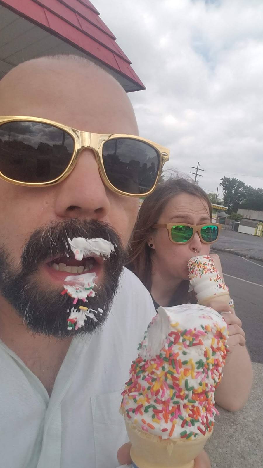 Dairy Queen | restaurant | 960 Oakland Park Ave, Columbus, OH 43224, USA | 6142624469 OR +1 614-262-4469