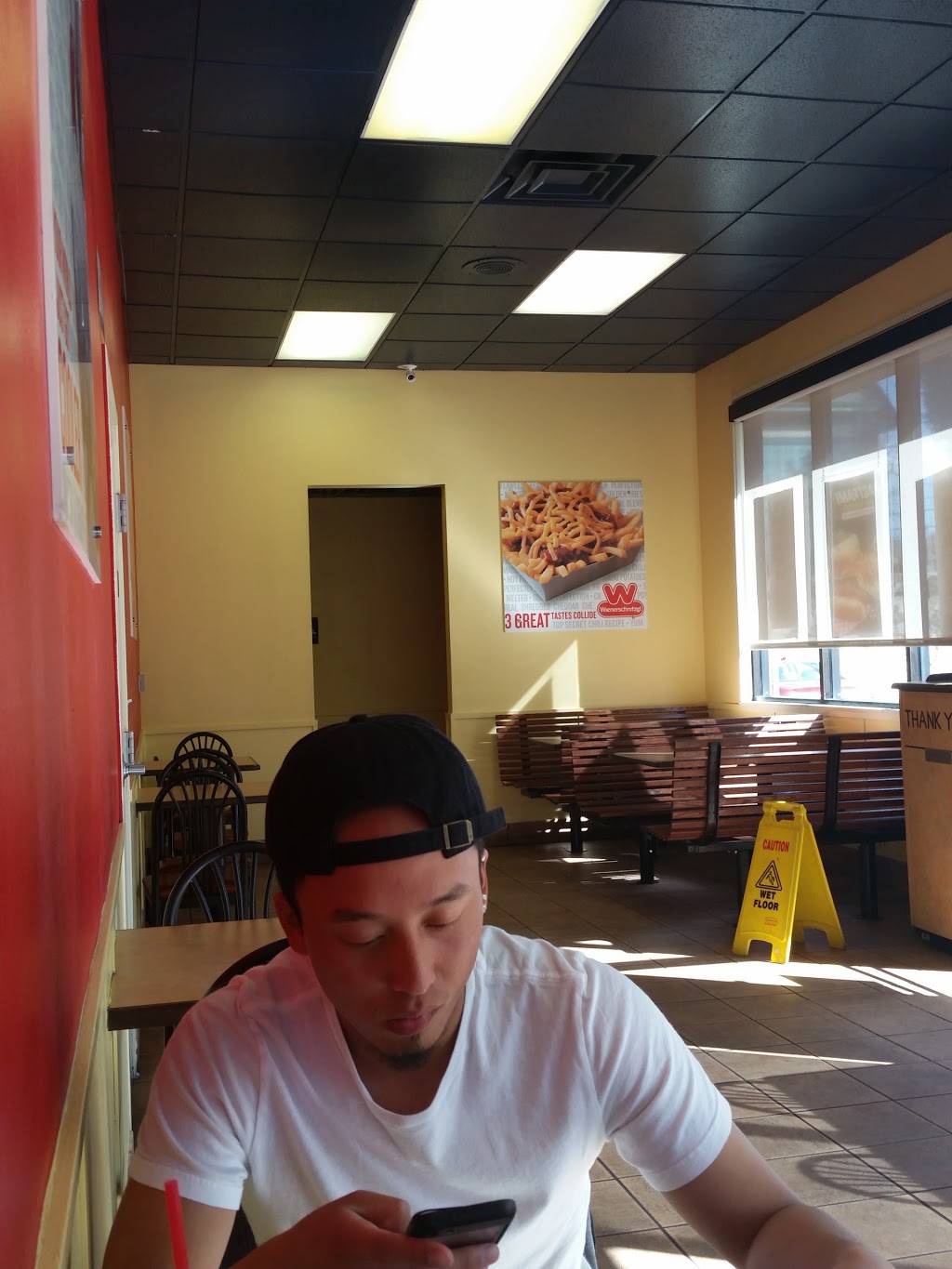 Wienerschnitzel | restaurant | 1708 Webster St, Alameda, CA 94501, USA | 5107691770 OR +1 510-769-1770