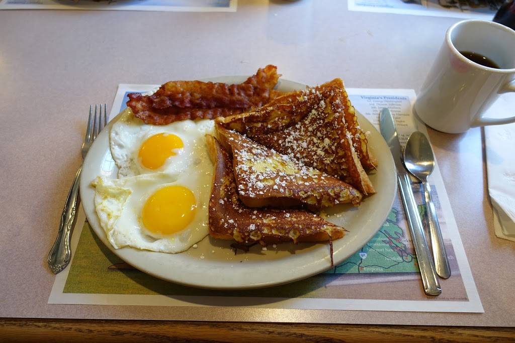 Colonial Pancake House | restaurant | 301 Page St, Williamsburg, VA 23185, USA | 7572535852 OR +1 757-253-5852