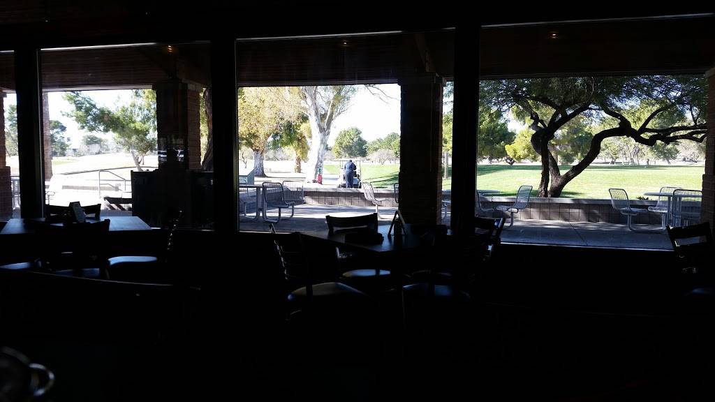 The 1925 Bar & Grill | restaurant | 600 S Alvernon Way, Tucson, AZ 85711, USA | 5207914346 OR +1 520-791-4346