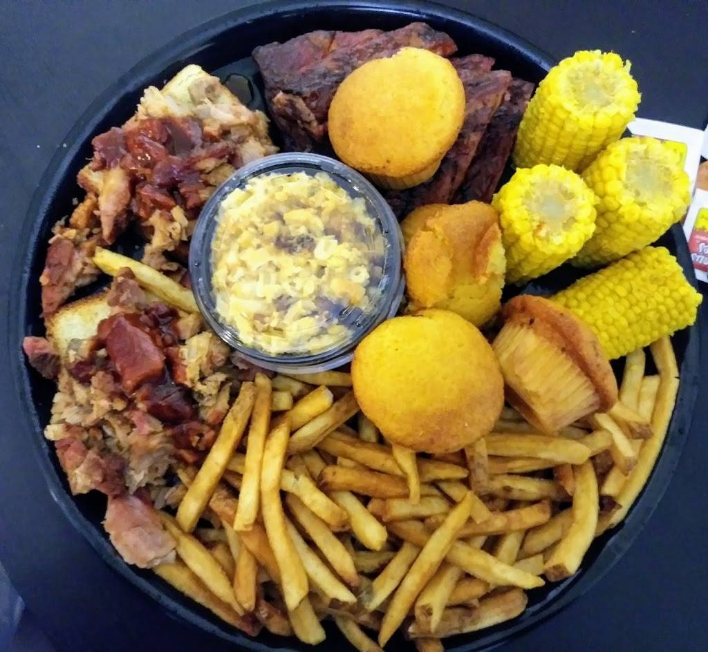 Famous Daves Bar-B-Que | restaurant | 8330 Razorback Rd, Colorado Springs, CO 80920, USA | 7192656227 OR +1 719-265-6227