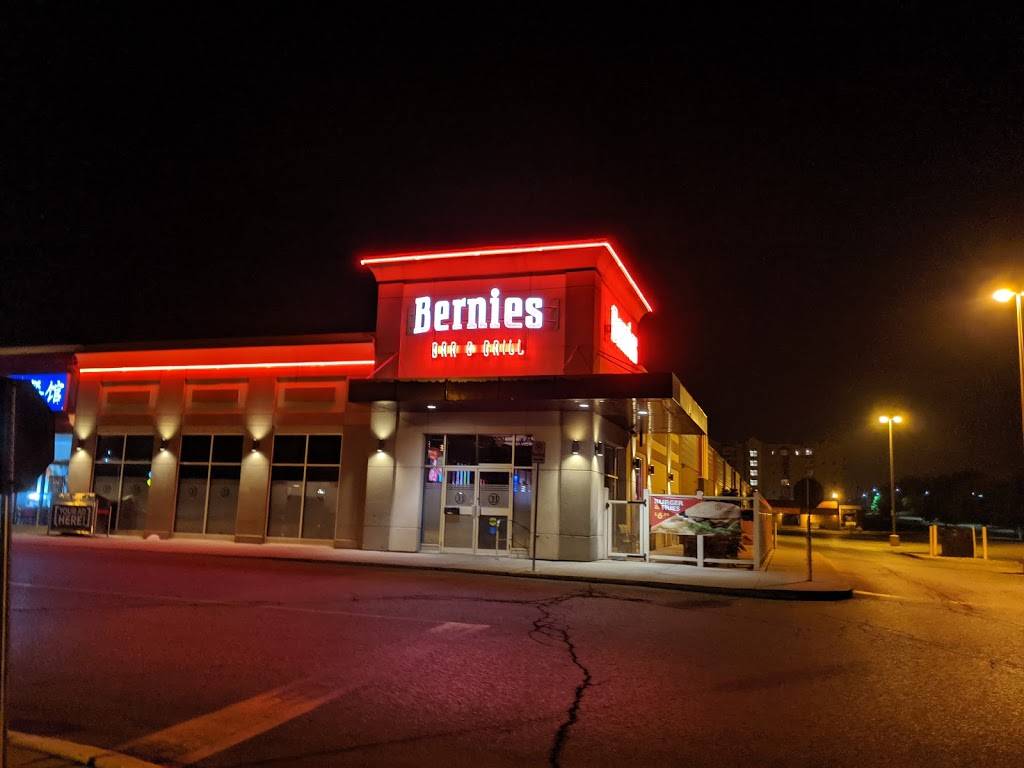 Bernies Bar & Grill | restaurant | 1225 Wonderland Rd N, London, ON N6G 2V9, Canada | 5196570597 OR +1 519-657-0597
