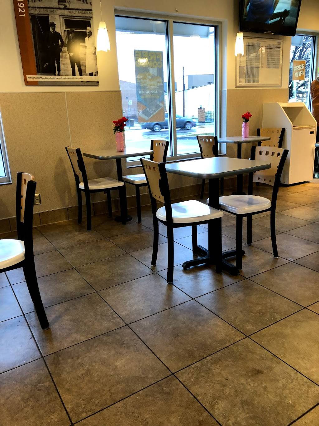 White Castle | restaurant | 7400 Vine St, Cincinnati, OH 45216, USA | 5139481171 OR +1 513-948-1171