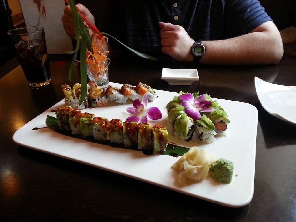 Dragon Pearl | restaurant | 431 2nd St #202, Hudson, WI 54016, USA | 7153811338 OR +1 715-381-1338