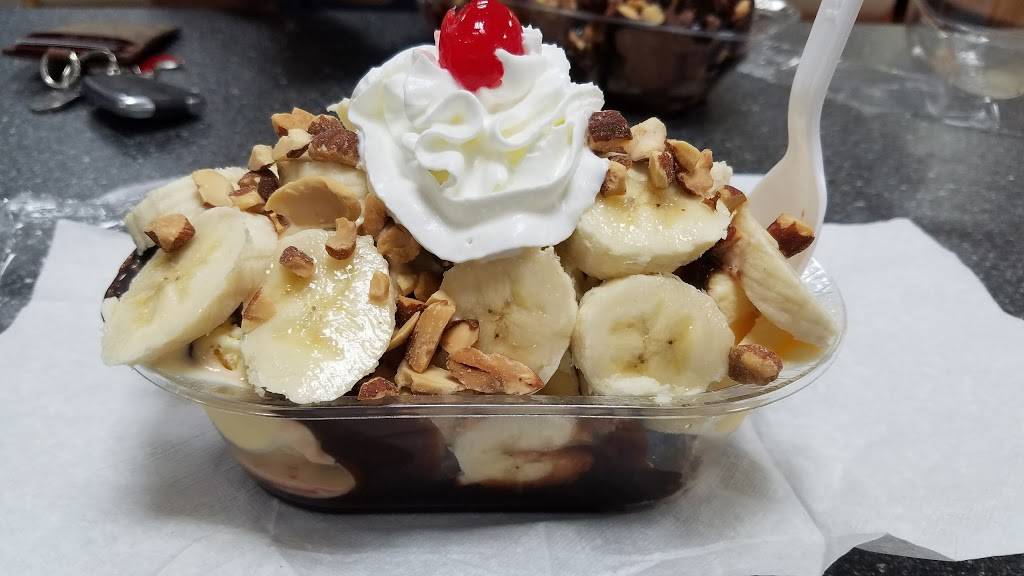 Braums Ice Cream & Burger Restaurant | restaurant | 4303 W Illinois Ave, Dallas, TX 75211, USA | 2143370968 OR +1 214-337-0968