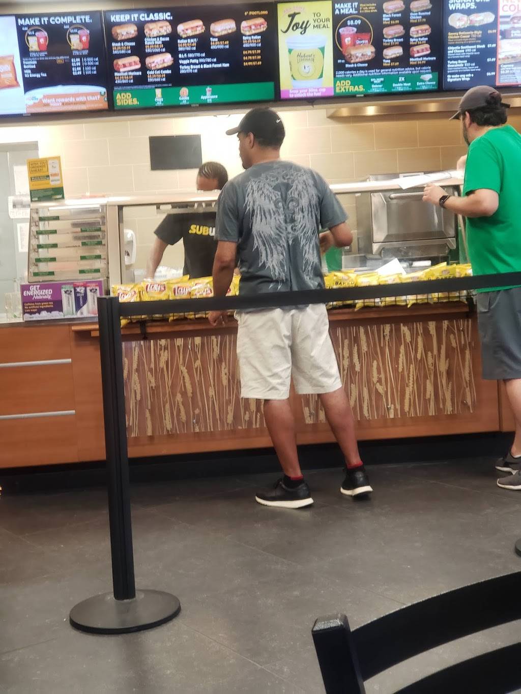 Subway | restaurant | 660 Woodward Ave, Detroit, MI 48226, USA | 3139637770 OR +1 313-963-7770