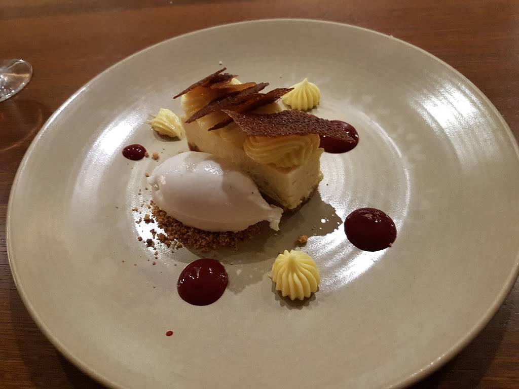 Bistro B | restaurant | 1144 Avenue Cartier, Québec, QC G1R 2S5, Canada | 4186145444 OR +1 418-614-5444