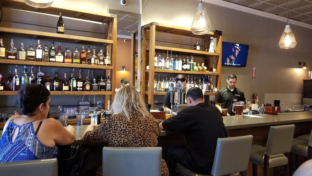 Carmen’s Bistro & Bar | restaurant | 619 4th St, Santa Rosa, CA 95404, USA | 7078435186 OR +1 707-843-5186