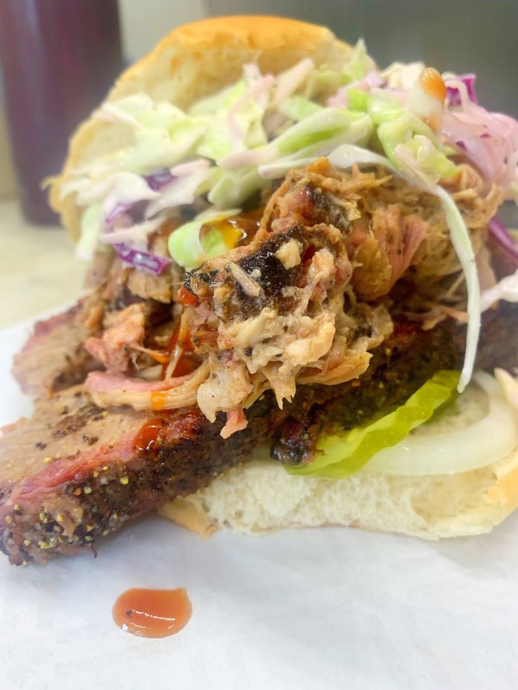 Koops BBQ Kitchen & Catering | restaurant | 1110 23rd St, Galveston, TX 77550, USA | 4095390059 OR +1 409-539-0059