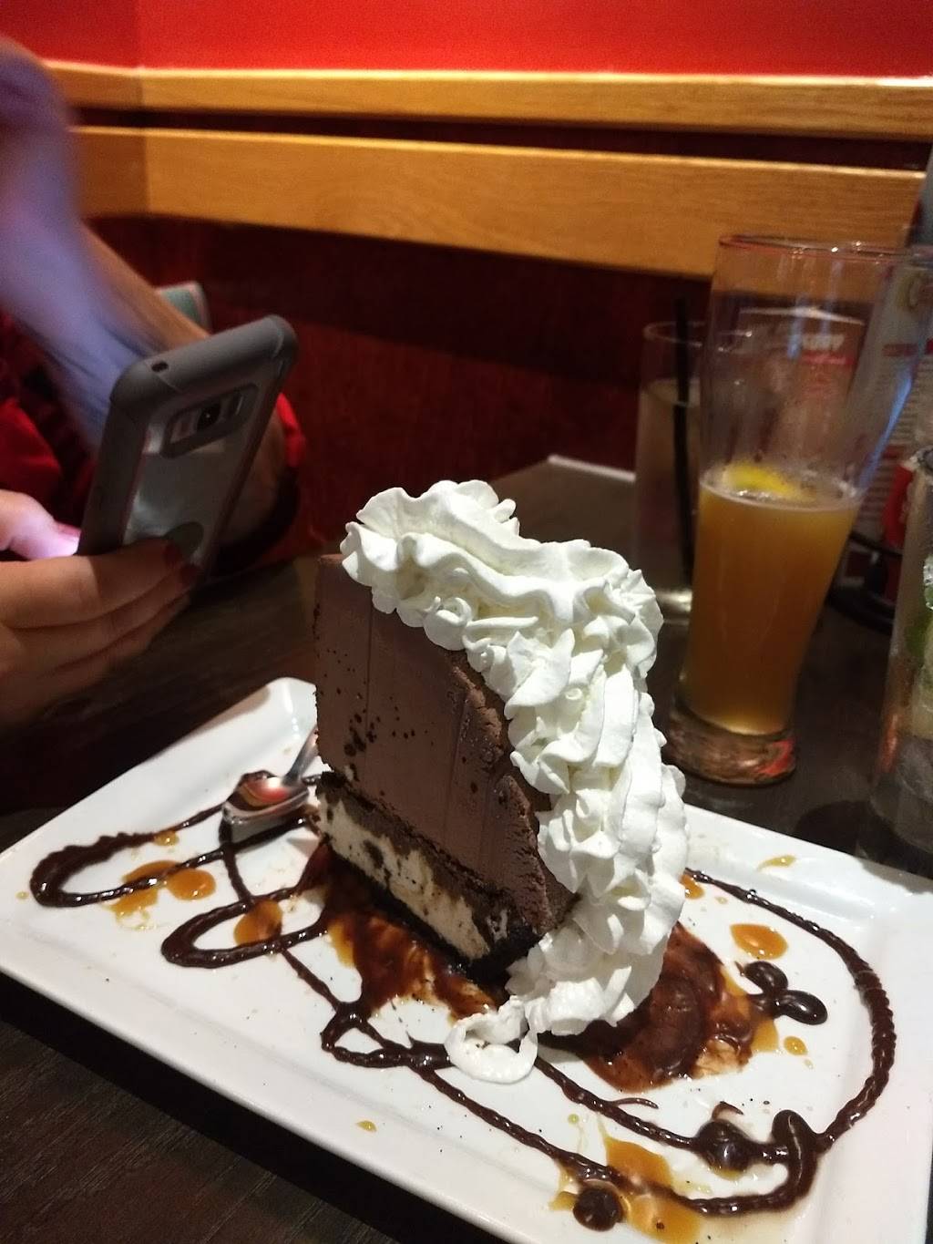 Red Robin Gourmet Burgers and Brews | restaurant | 16904 Meridian E #105, Puyallup, WA 98375, USA | 2538455127 OR +1 253-845-5127