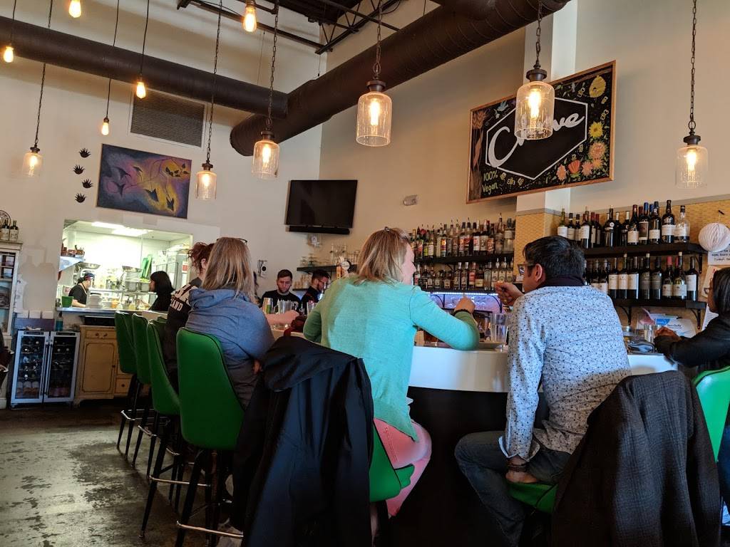 Chive Kitchen | restaurant | 33043 Grand River Ave, Farmington, MI 48336, USA | 2485167144 OR +1 248-516-7144