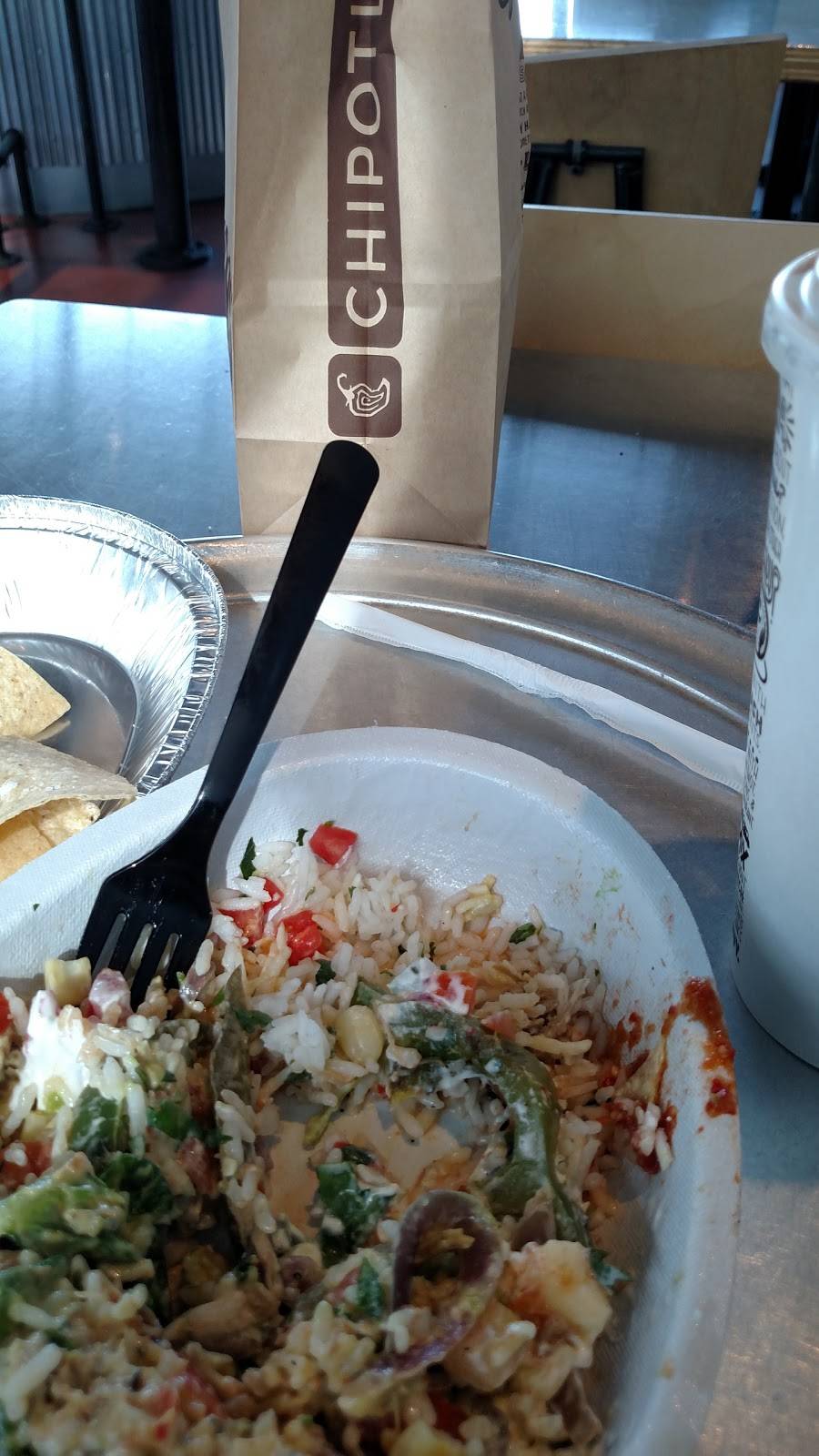 Chipotle Mexican Grill | restaurant | 1615 W River Rd N, Elyria, OH 44035, USA | 4403245723 OR +1 440-324-5723