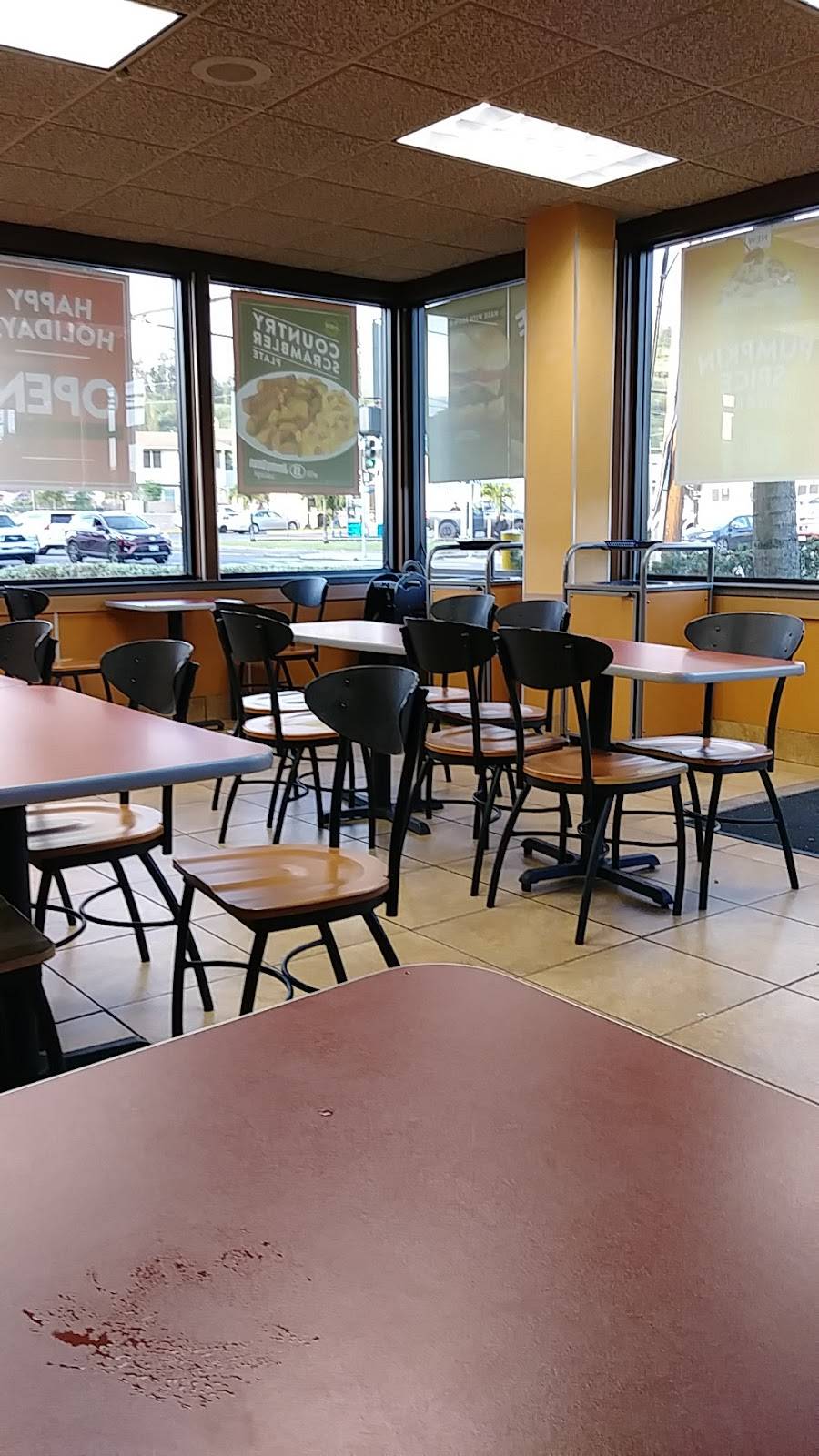 Jack in the Box | restaurant | 2317 N School St, Honolulu, HI 96819, USA | 8088417211 OR +1 808-841-7211