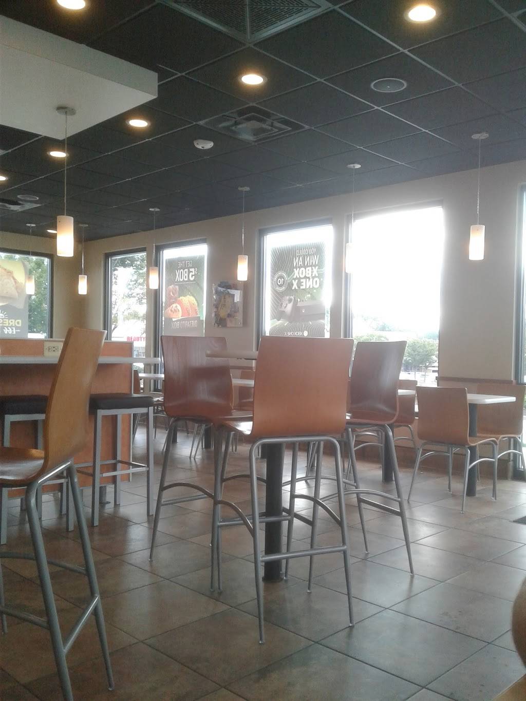 Taco Bell | meal takeaway | 9409 Annapolis Rd, Lanham, MD 20706, USA | 3015774592 OR +1 301-577-4592