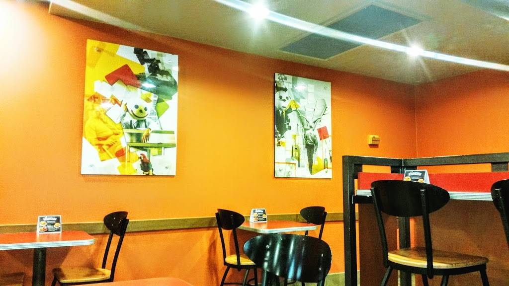 Jack in the Box | restaurant | 1945 W Main St, Mesa, AZ 85201, USA | 4807337997 OR +1 480-733-7997