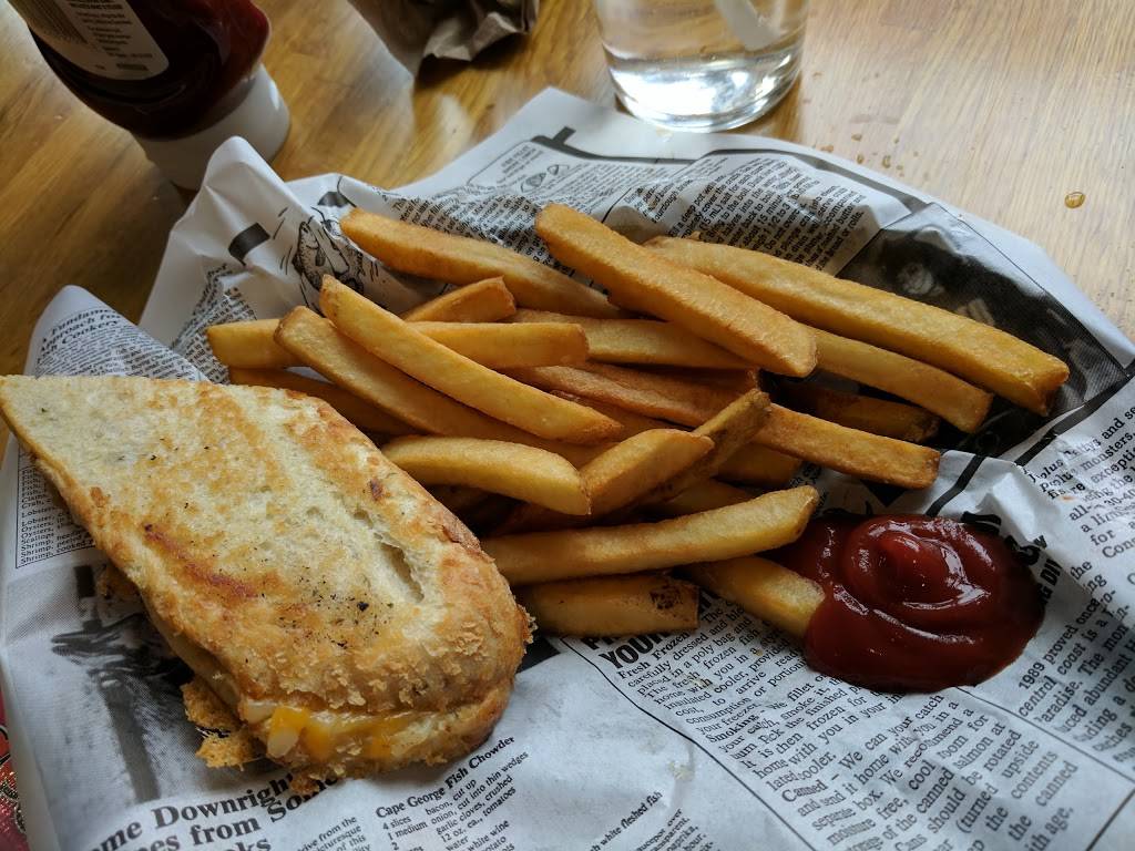 Coops Smokin Wing House | restaurant | 18077 Leslie St, Newmarket, ON L3Y 8T8, Canada | 9059538483 OR +1 905-953-8483