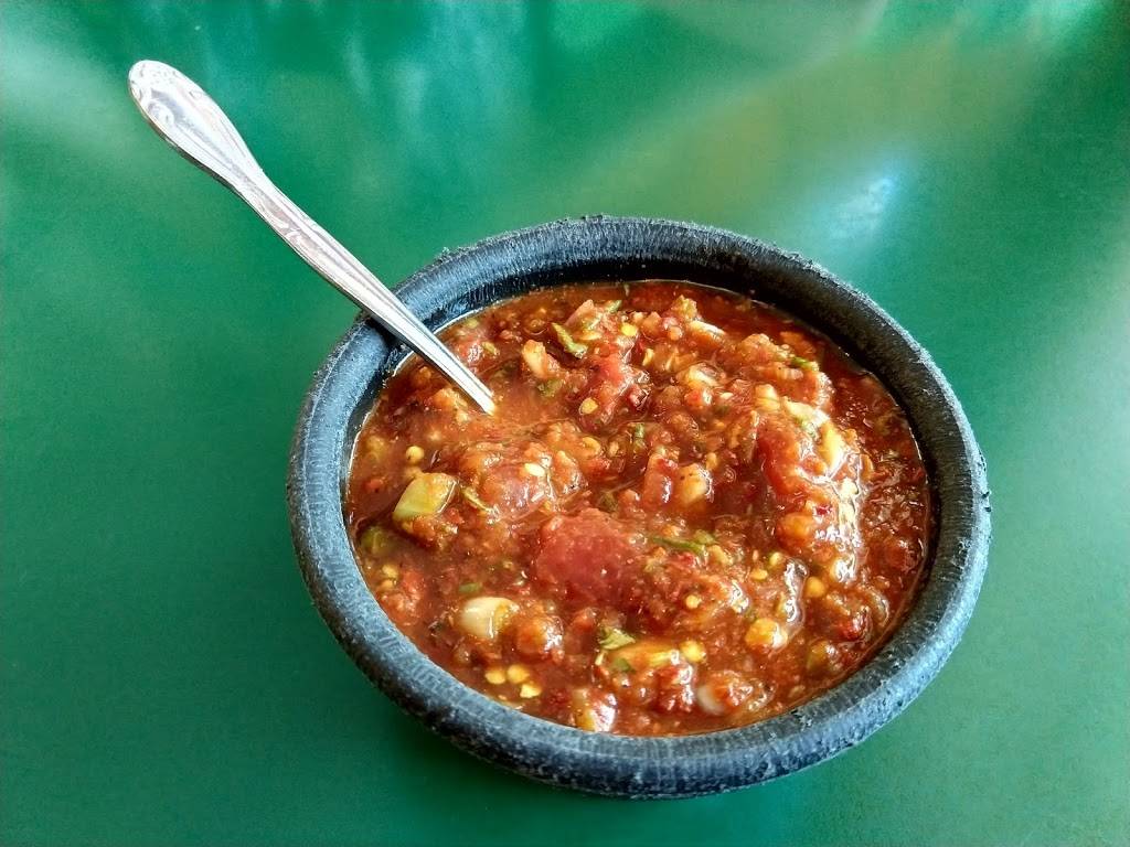 El Somberro Tapatio | restaurant | 10820 NE Sandy Blvd, Portland, OR 97220, USA | 5032576010 OR +1 503-257-6010