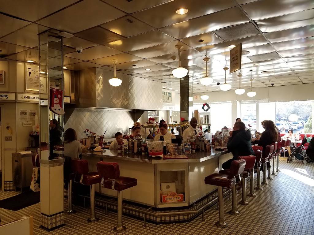 Johnny Rockets | restaurant | 75 Middlesex Turnpike, Burlington, MA 01803, USA | 7812732727 OR +1 781-273-2727