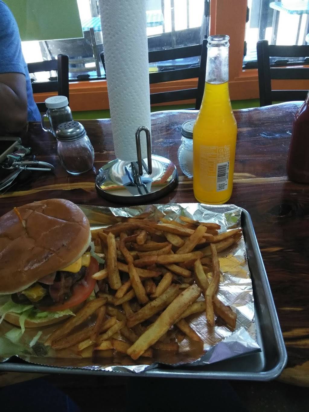 Funny Frog | restaurant | 369 W Lennon Dr, Emory, TX 75440, USA | 9034731146 OR +1 903-473-1146